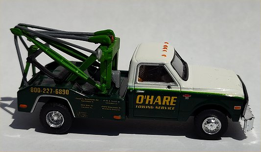 Brekina Chevrolet C 30 tow truck 