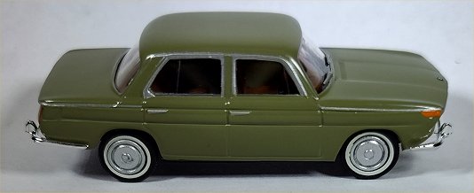 Brekina BMW 1500 moss green