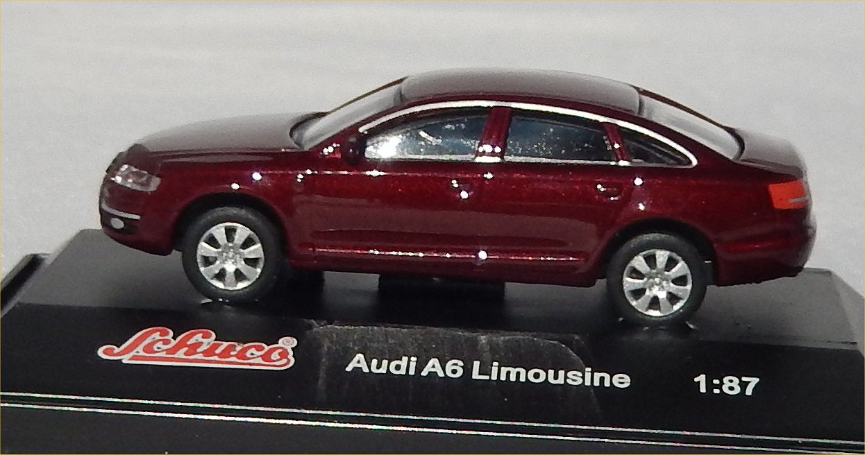 Schuco Audi 100 LS német kisautó kopott Schuco Audi 100 LS német kisautó kopott