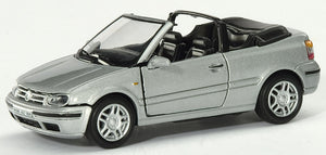 Schuco 1/43 - Smart Forfour Vert Métal Schuco 1/43 - Smart Forfour Vert Métal