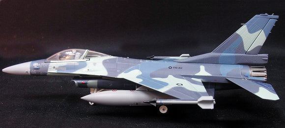 Schuco Sky Guardians 1:72 F-16C Indonesian Airforce